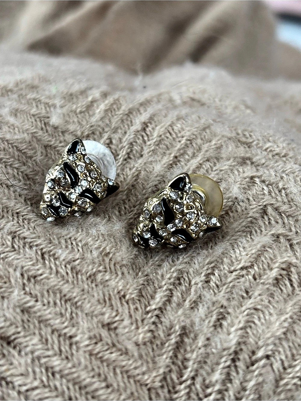 Crystal Cat Stud Earrings in Gold & Black Like New